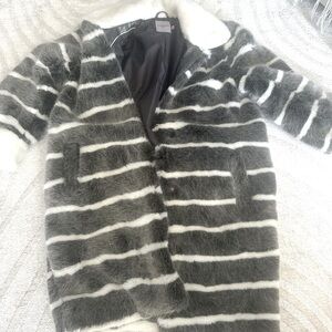 Urban code faux fur coat women size 10
